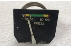 826566, 444698, Piper Aircraft Oil Pressure Cluster Gauge Indicator